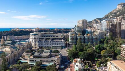 Vue du quartier de Monte-Carlo à Monaco, avec la place du Casino et l'Hôtel de Paris