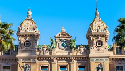 copie de copie de copie de copie de copie de blue cyan 3d minimalist business blog banner